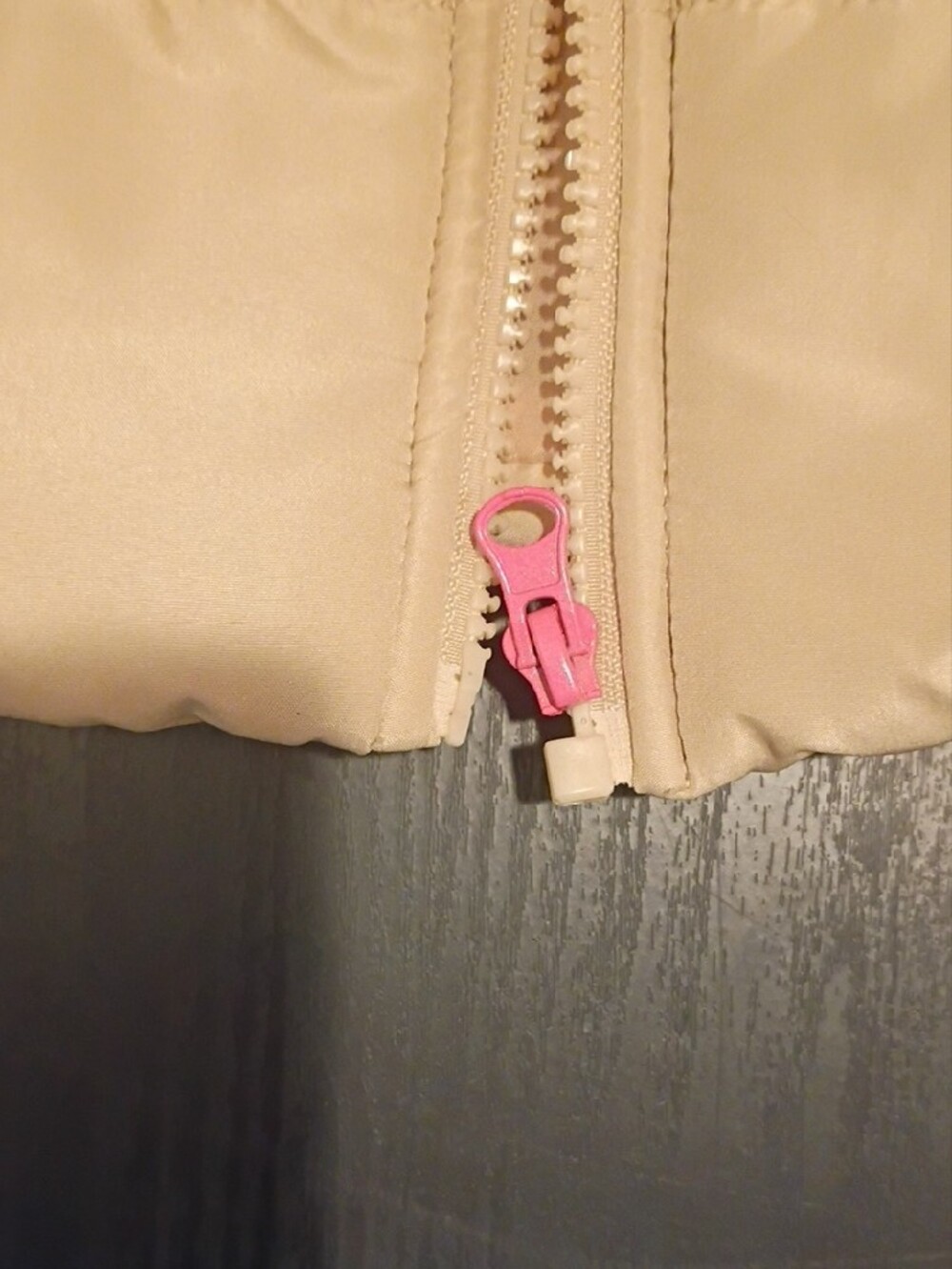 Disney 4T Minnie Mouse Puffer Vest - Picture 3 of 5